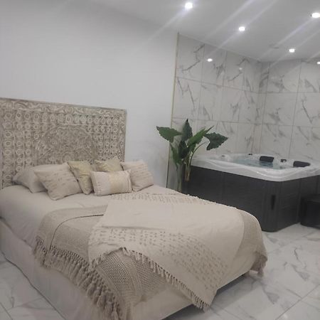 Spa Nessa Saint-Andiol Kültér fotó