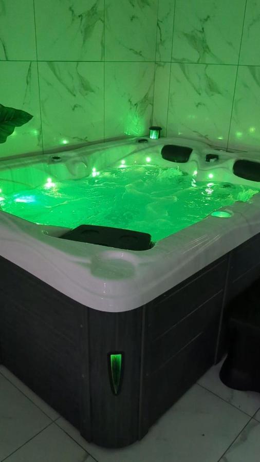 Spa Nessa Saint-Andiol Kültér fotó